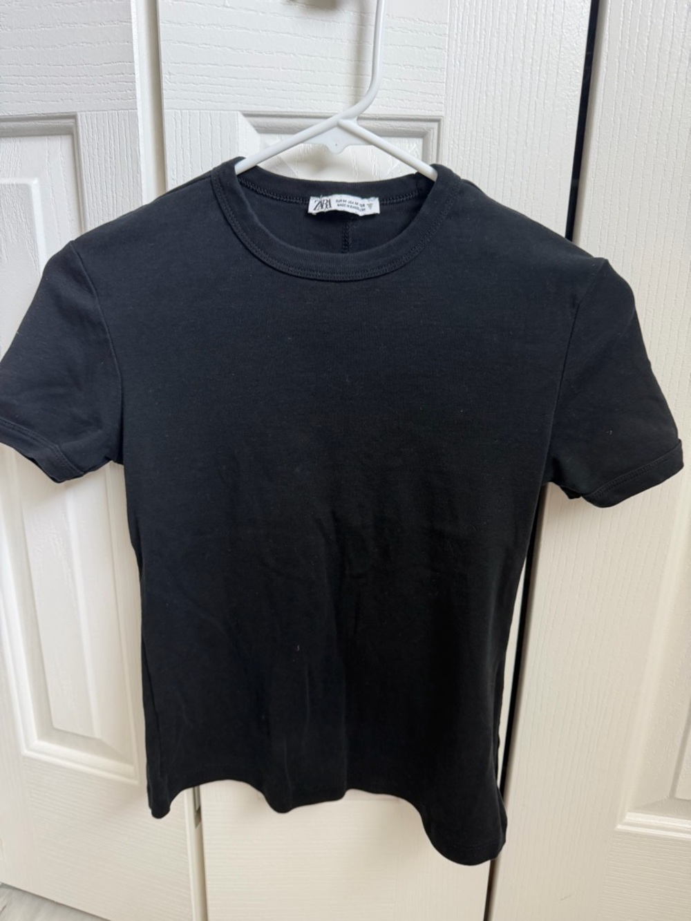 Zara Black Short-Sleeve Crewneck Tee